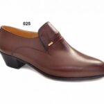 025-carsambaayakkabısı